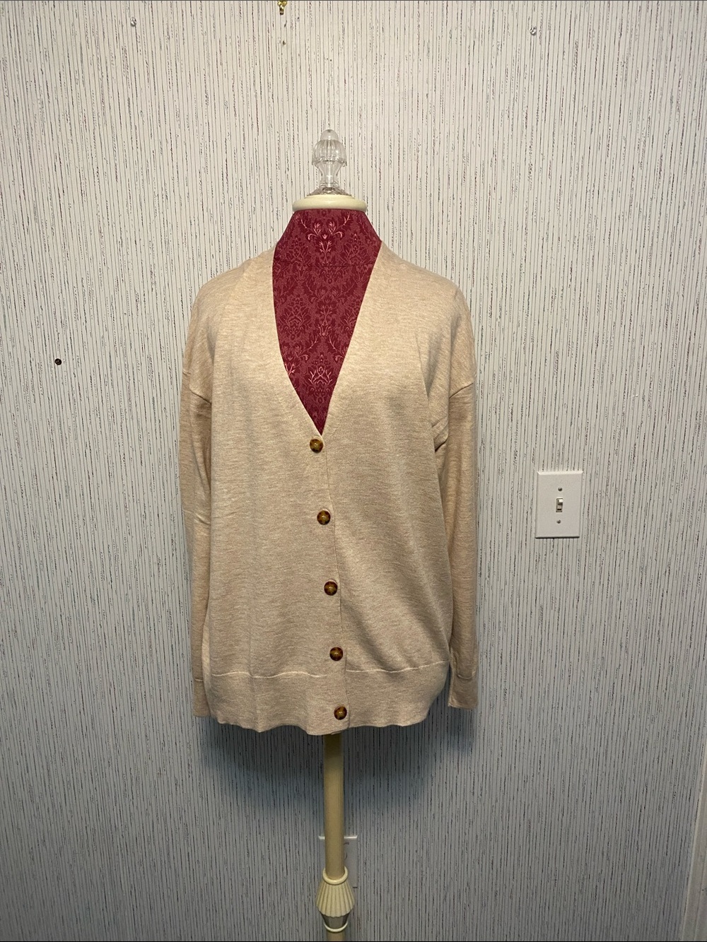 Arach & Cloz Beige XL V-Neck Button Cardigan Sweater - Classic Lightweight Knit
